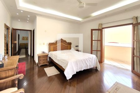 Casa de condomínio à venda com 590m², 4 quartos e 6 vagas Casa de condomínio à venda com 590m², 4 quartos e 6 vagasSuíte