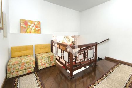 Casa de condomínio à venda com 590m², 4 quartos e 6 vagas Casa de condomínio à venda com 590m², 4 quartos e 6 vagasSala 2