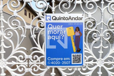 Casa de condomínio à venda com 590m², 4 quartos e 6 vagas Casa de condomínio à venda com 590m², 4 quartos e 6 vagasPlaca