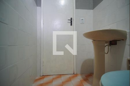 Banheiro Corredor de apartamento à venda com 1 quarto, 48m² em Bom Jesus, Porto Alegre