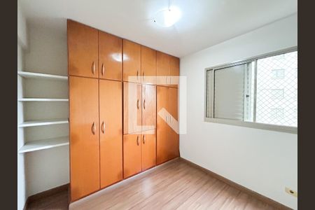 Quarto 2 de apartamento para alugar com 2 quartos, 64m² em Vila Isa, São Paulo