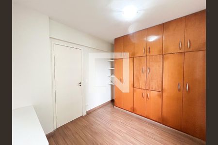 Quarto 2 de apartamento para alugar com 2 quartos, 64m² em Vila Isa, São Paulo
