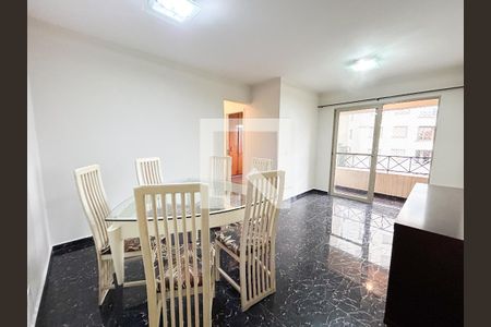 Sala de apartamento para alugar com 2 quartos, 64m² em Vila Isa, São Paulo