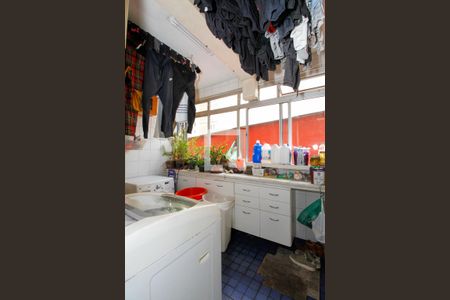 Apartamento à venda com 163m², 3 quartos e 1 vagaÁrea de Serviço