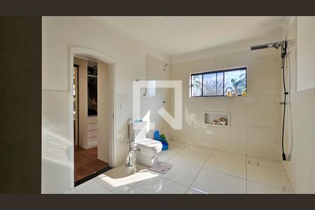 Casa à venda com 714m², 6 quartos e 4 vagasBanheiro da Suite 4