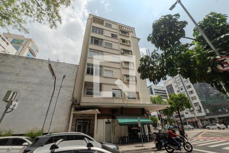 Apartamento à venda com 78m², 2 quartos e sem vaga Apartamento à venda com 78m², 2 quartos e sem vagaFachada