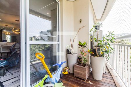 Apartamento à venda com 105m², 3 quartos e 2 vagasVaranda