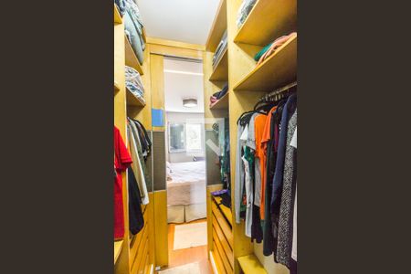 Apartamento à venda com 105m², 3 quartos e 2 vagasCloset da suíte