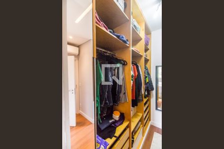 Apartamento à venda com 105m², 3 quartos e 2 vagasCloset da suíte