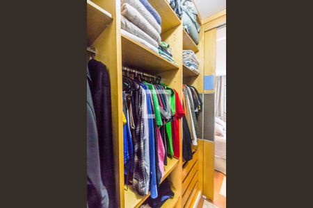 Apartamento à venda com 105m², 3 quartos e 2 vagasCloset da suíte