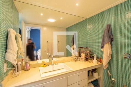 Apartamento à venda com 111m², 3 quartos e 2 vagasBanheiro da Suíte