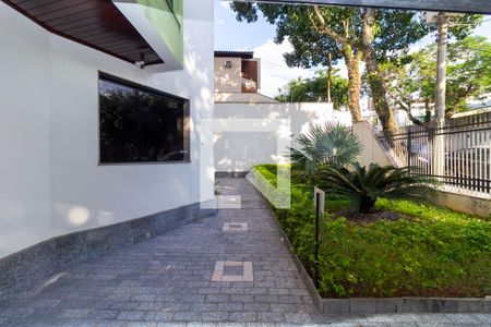 Apartamento para alugar com 197m², 4 quartos e 3 vagas Apartamento para alugar com 197m², 4 quartos e 3 vagasÁrea comum