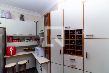 Apartamento para alugar com 197m², 4 quartos e 3 vagas Apartamento para alugar com 197m², 4 quartos e 3 vagasCozinha