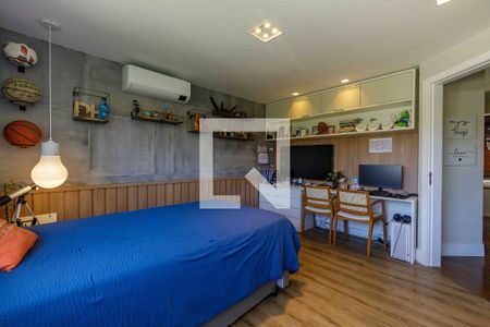 Casa de condomínio à venda com 505m², 4 quartos e 4 vagas Casa de condomínio à venda com 505m², 4 quartos e 4 vagasQuarto 1