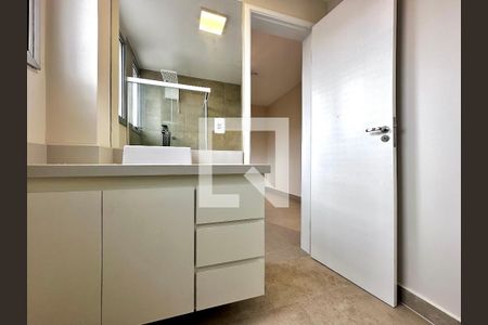 Apartamento à venda com 96m², 2 quartos e 1 vaga Apartamento à venda com 96m², 2 quartos e 1 vagaBanheiro Suíte 1