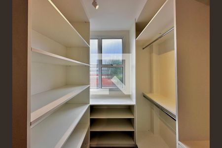 Apartamento à venda com 96m², 2 quartos e 1 vaga Apartamento à venda com 96m², 2 quartos e 1 vagaCloset Suíte 2