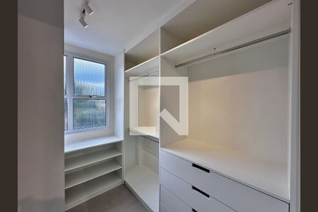 Apartamento à venda com 96m², 2 quartos e 1 vaga Apartamento à venda com 96m², 2 quartos e 1 vagaCloset Suíte 2
