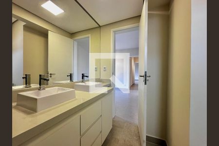 Apartamento à venda com 96m², 2 quartos e 1 vaga Apartamento à venda com 96m², 2 quartos e 1 vagaBanheiro Suíte 2