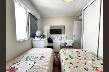 Apartamento à venda com 75m², 2 quartos e 2 vagasQuarto 2