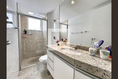 Apartamento à venda com 75m², 2 quartos e 2 vagasBanheiro