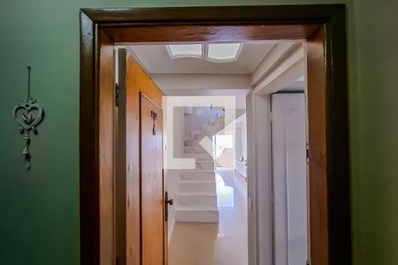 Entrada de apartamento para alugar com 3 quartos, 180m² em Vila Firmiano Pinto, São Paulo