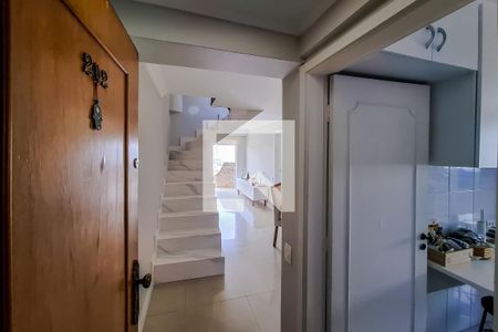 Entrada de apartamento para alugar com 3 quartos, 180m² em Vila Firmiano Pinto, São Paulo