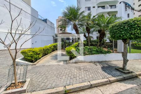 Apartamento para alugar com 180m², 3 quartos e 1 vagaFachada