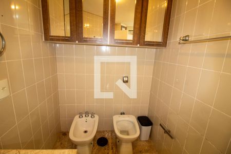 Apartamento à venda com 198m², 4 quartos e 3 vagasBanheiro da Suíte 4