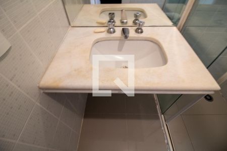 Apartamento à venda com 198m², 4 quartos e 3 vagasBanheiro da Suíte 3