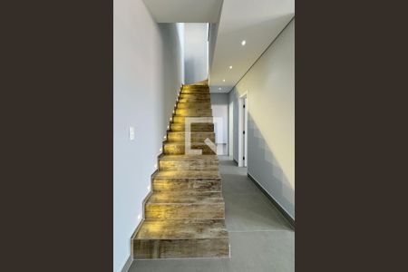 Apartamento para alugar com 118m², 2 quartos e 2 vagasEscada
