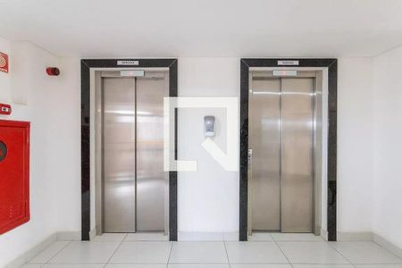 Apartamento à venda com 59m², 2 quartos e 1 vagaHall de entrada