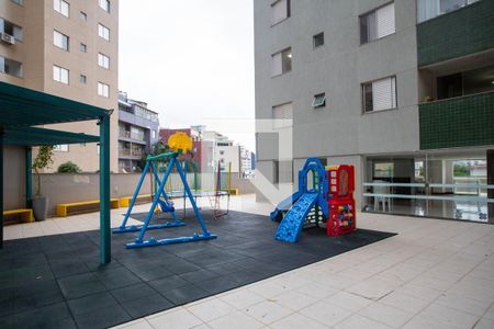 Apartamento para alugar com 75m², 3 quartos e 3 vagasÁrea comum - Playground