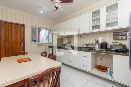 Casa à venda com 232m², 2 quartos e 1 vagaCozinha