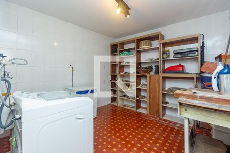 Casa à venda com 232m², 2 quartos e 1 vagaÁrea de Serviço