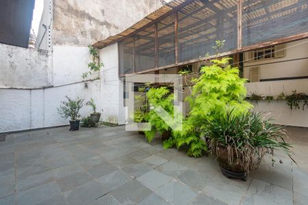 Casa à venda com 232m², 2 quartos e 1 vagaQuintal