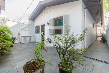 Casa à venda com 232m², 2 quartos e 1 vagaQuintal