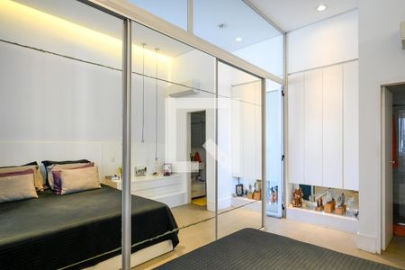 Apartamento à venda com 94m², 1 quarto e 4 vagasSuíte