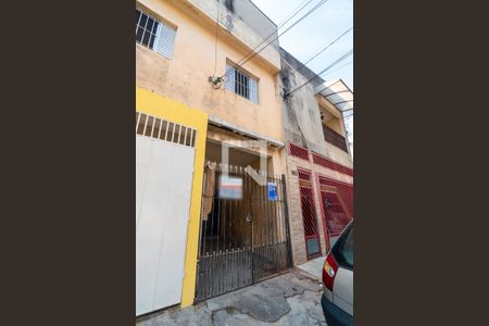 Casa para alugar com 100m², 3 quartos e 1 vaga Casa para alugar com 100m², 3 quartos e 1 vagaFachada