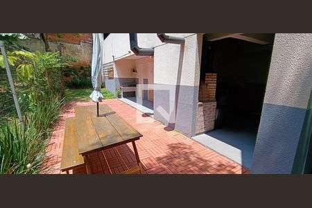 Apartamento para alugar com 50m², 2 quartos e 1 vaga Apartamento para alugar com 50m², 2 quartos e 1 vagaÁrea comum - Churrasqueira