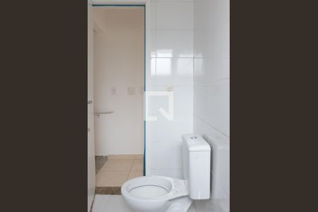 Banheiro de apartamento para alugar com 1 quarto, 47m² em Vila Voturua, São Vicente