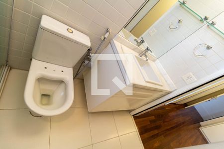 Apartamento para alugar com 366m², 4 quartos e 6 vagasBanheiro direito da Suite 3