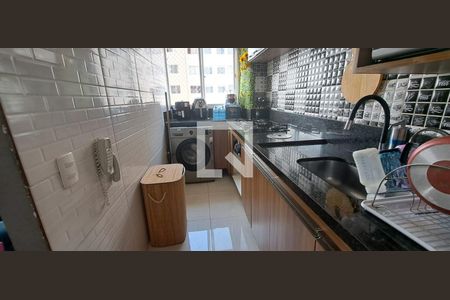 Cozinha de apartamento para alugar com 2 quartos, 42m² em Jardim do Lago, Osasco