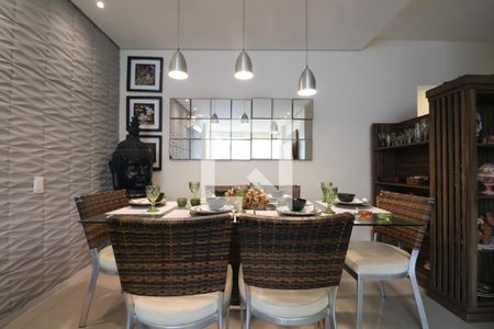 Apartamento para alugar com 238m², 4 quartos e 1 vagaSala