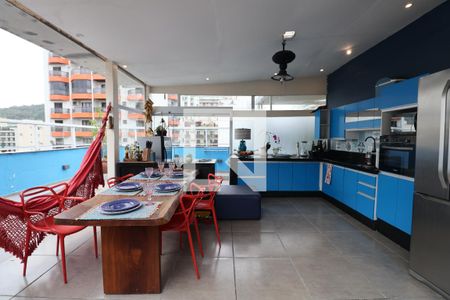 Apartamento para alugar com 238m², 4 quartos e 1 vagaCozinha