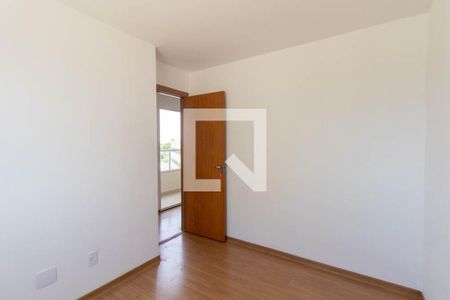 Quarto 1 de apartamento para alugar com 2 quartos, 42m² em Uberaba, Curitiba