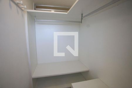 Apartamento à venda com 70m², 2 quartos e 1 vagaCloset da Suíte