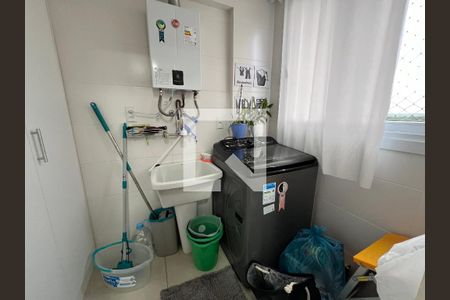 Apartamento à venda com 110m², 3 quartos e 2 vagas Apartamento à venda com 110m², 3 quartos e 2 vagasÁrea de Serviço