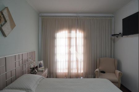 Casa à venda com 211m², 3 quartos e 3 vagasQuarto Suite 2