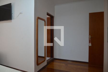 Casa à venda com 211m², 3 quartos e 3 vagasQuarto Suite 2