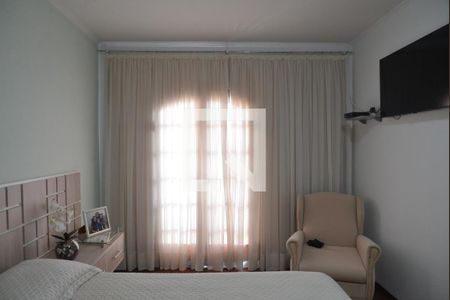 Casa à venda com 211m², 3 quartos e 3 vagasQuarto Suite 2
